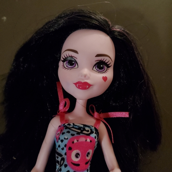 Monster High emoji Draculaura used - Picture 2 of 4